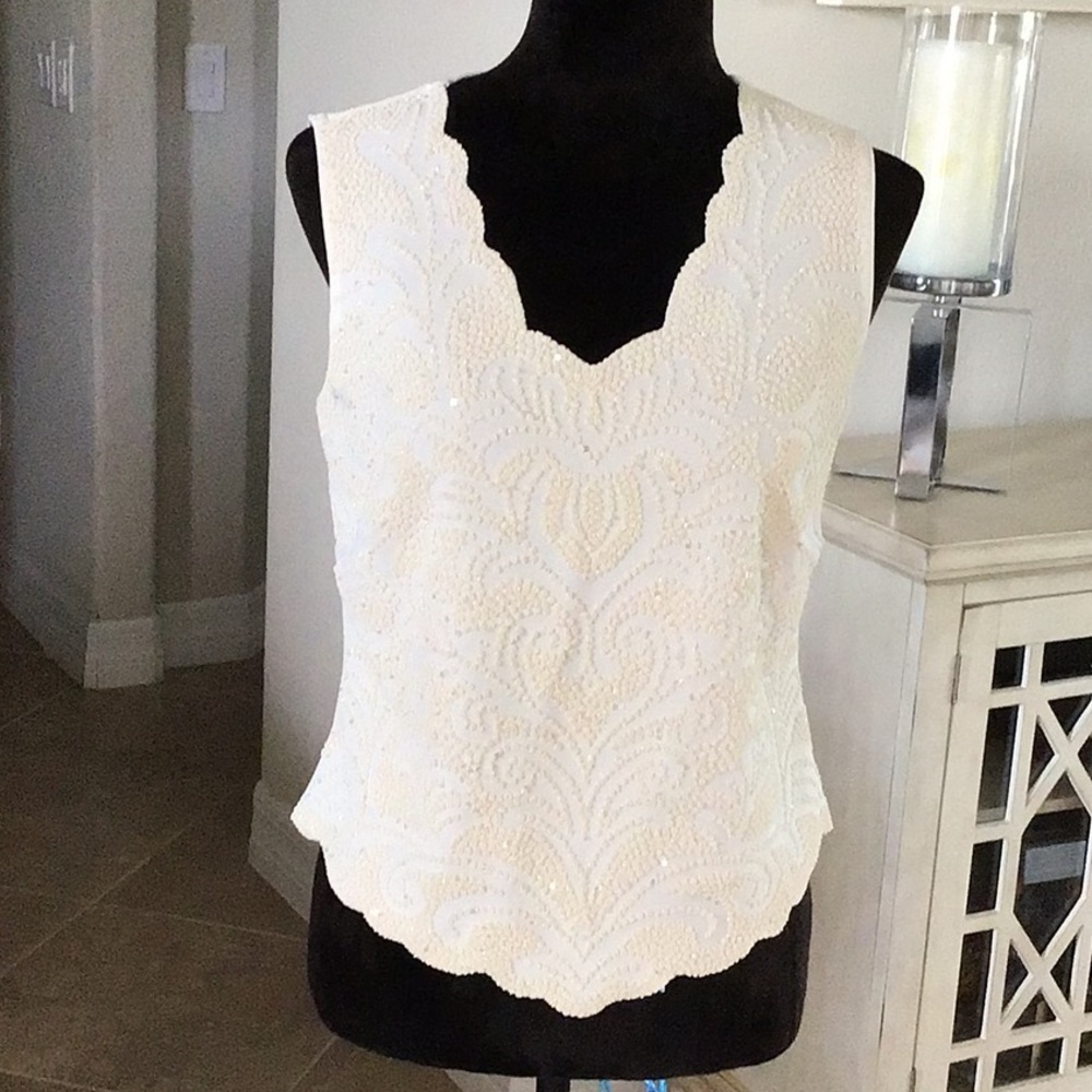 MSK sleeveless beaded v neck top, M